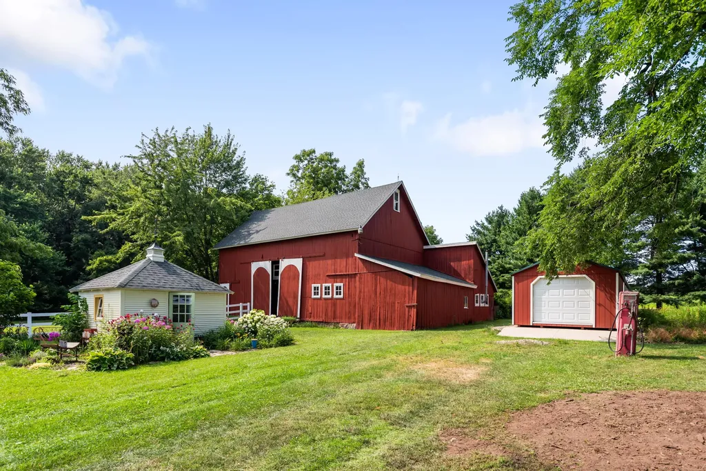 6475 Olive Branch Road Bertrand Township MI 49113