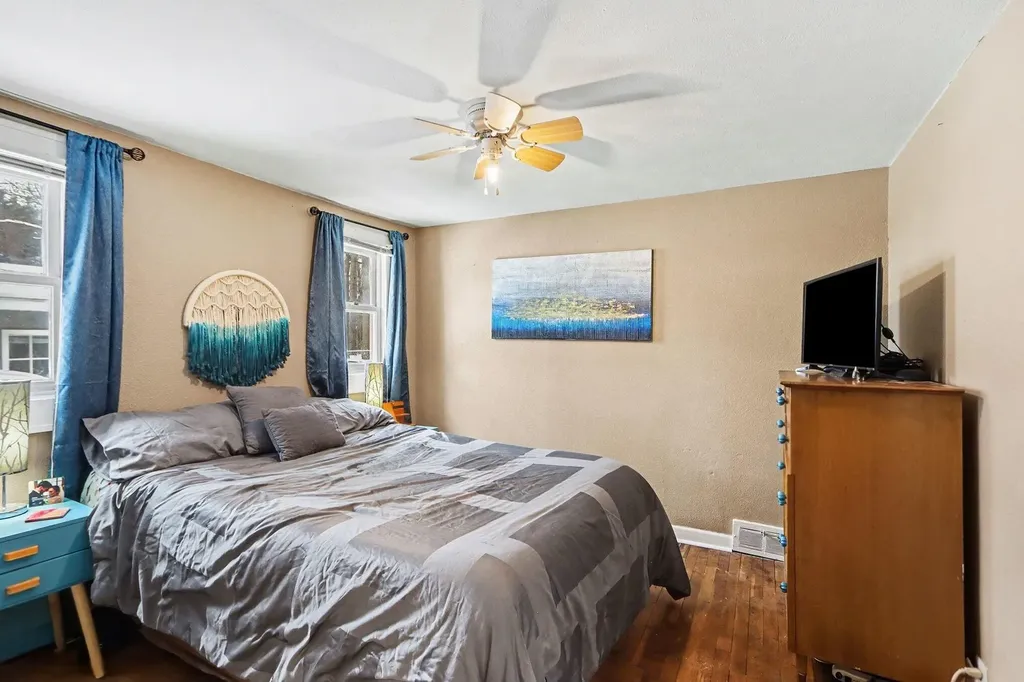 2427 Vanderbilt Avenue Portage City MI 49024