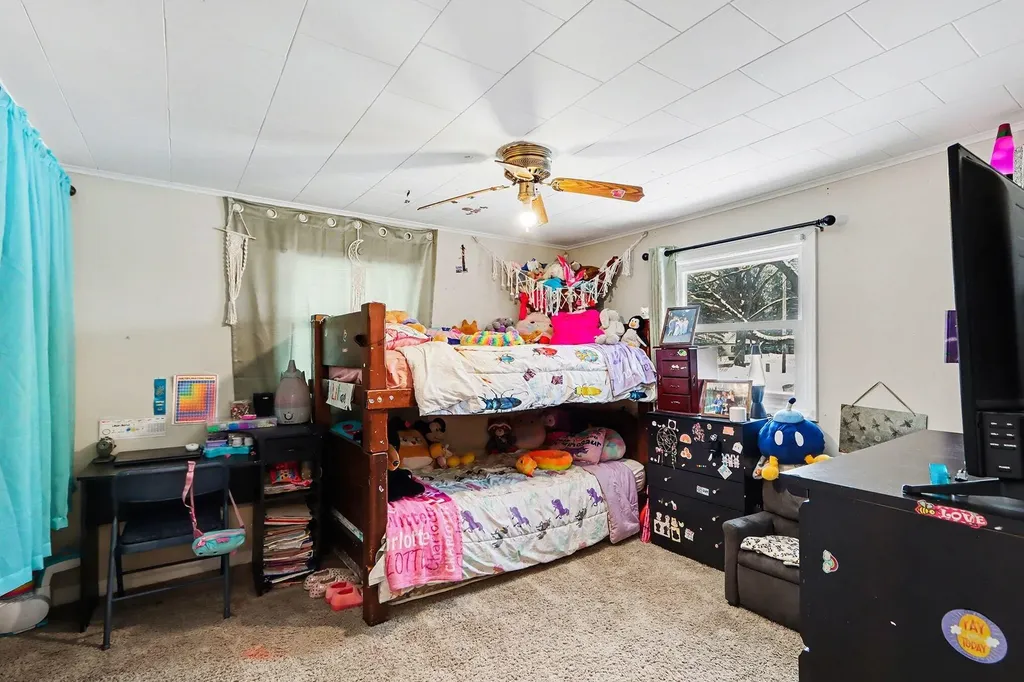 2427 Vanderbilt Avenue Portage City MI 49024