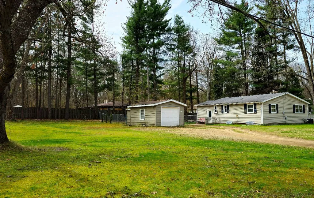 2427 Vanderbilt Avenue Portage City MI 49024
