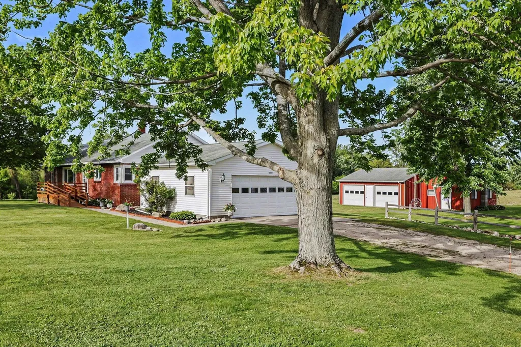 5494 Old Pipestone Road Pipestone Township MI 49111