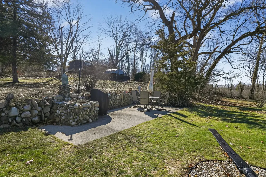 30994 Us-12 Fawn River Township MI 49091