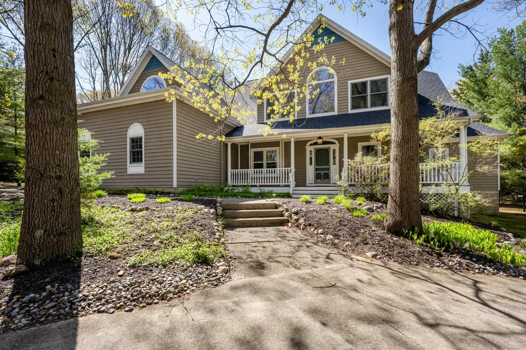 3040 Dunes Valley Path Lincoln Charter Township MI 49127