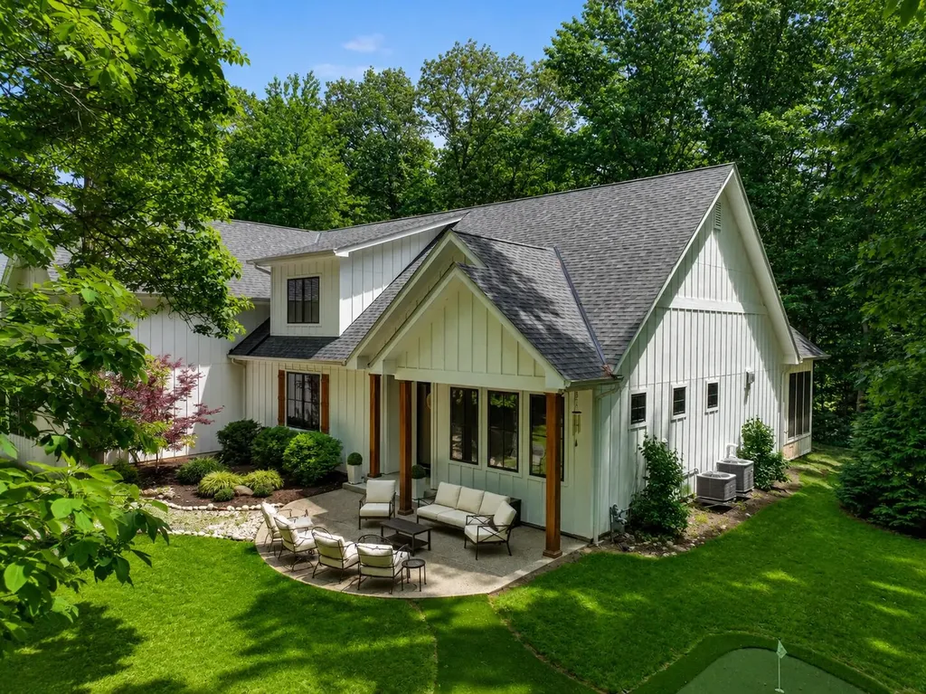 7 Preserve Way New Buffalo City MI 49117