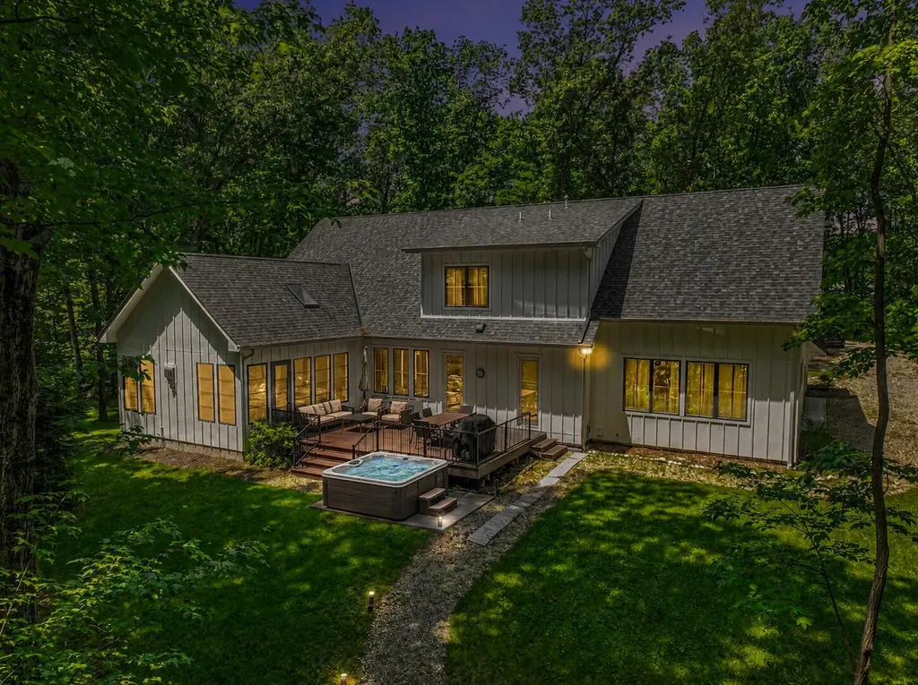 7 Preserve Way New Buffalo City MI 49117