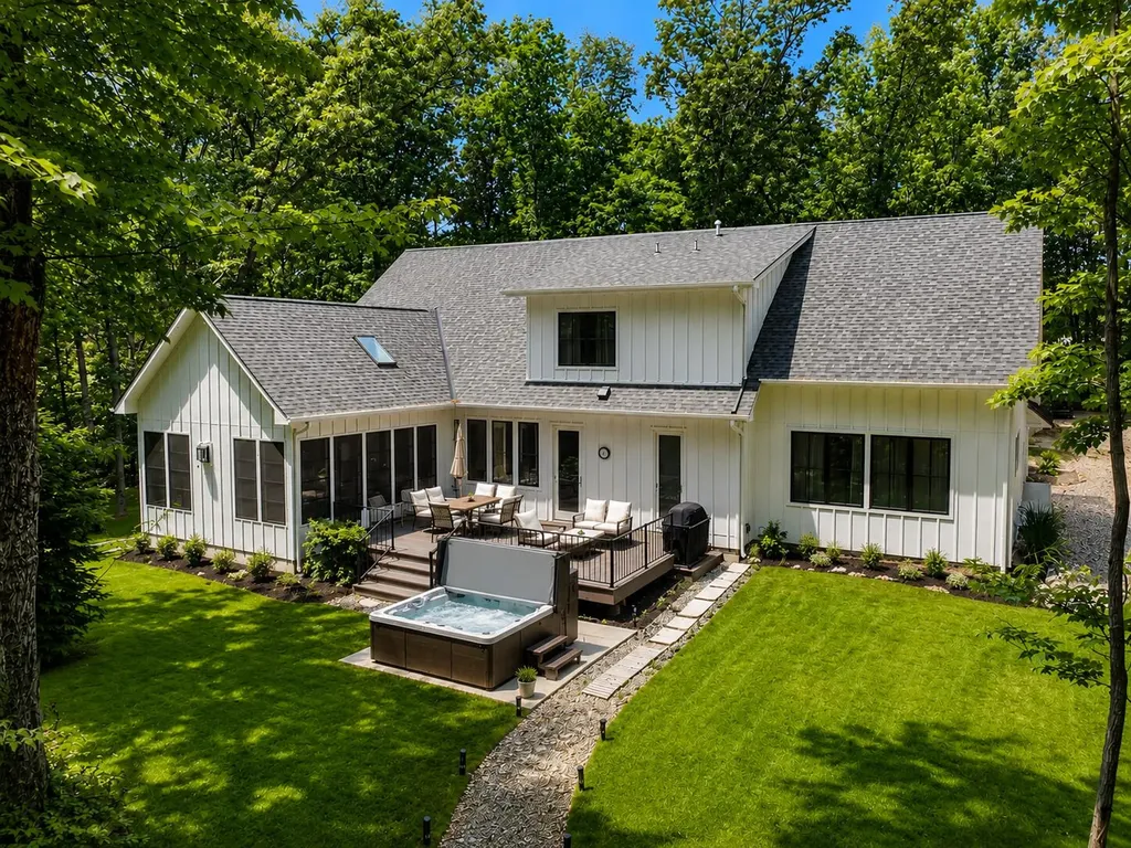 7 Preserve Way New Buffalo City MI 49117