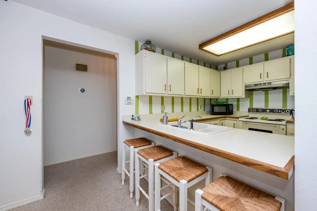 5251 Paw Paw Lake Road Coloma Charter Township MI 49038