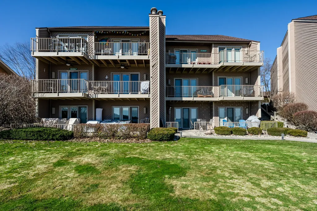 5251 Paw Paw Lake Road Coloma Charter Township MI 49038