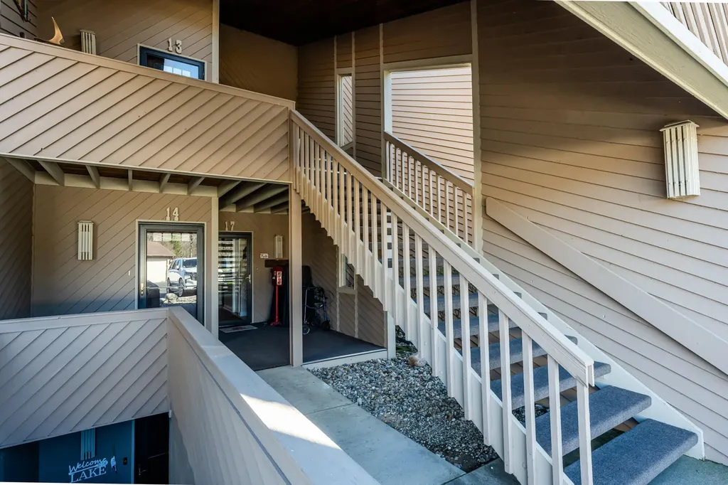 5251 Paw Paw Lake Road Coloma Charter Township MI 49038