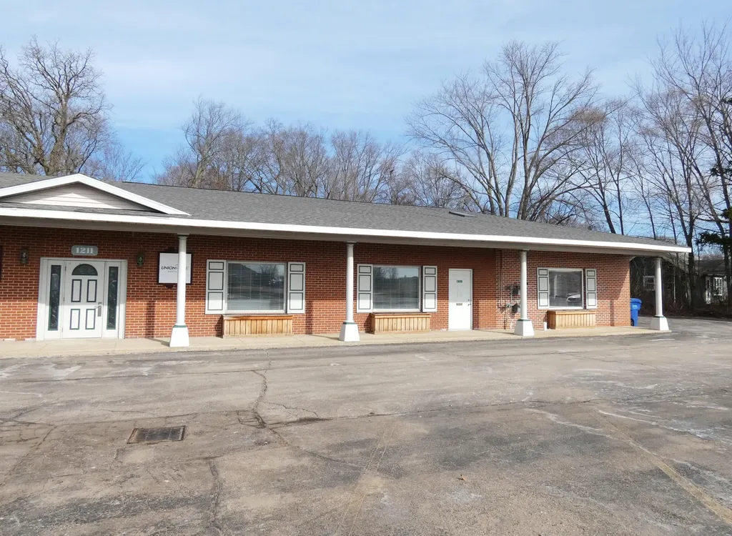 1211 E Napier Avenue Benton Charter Township MI 49022