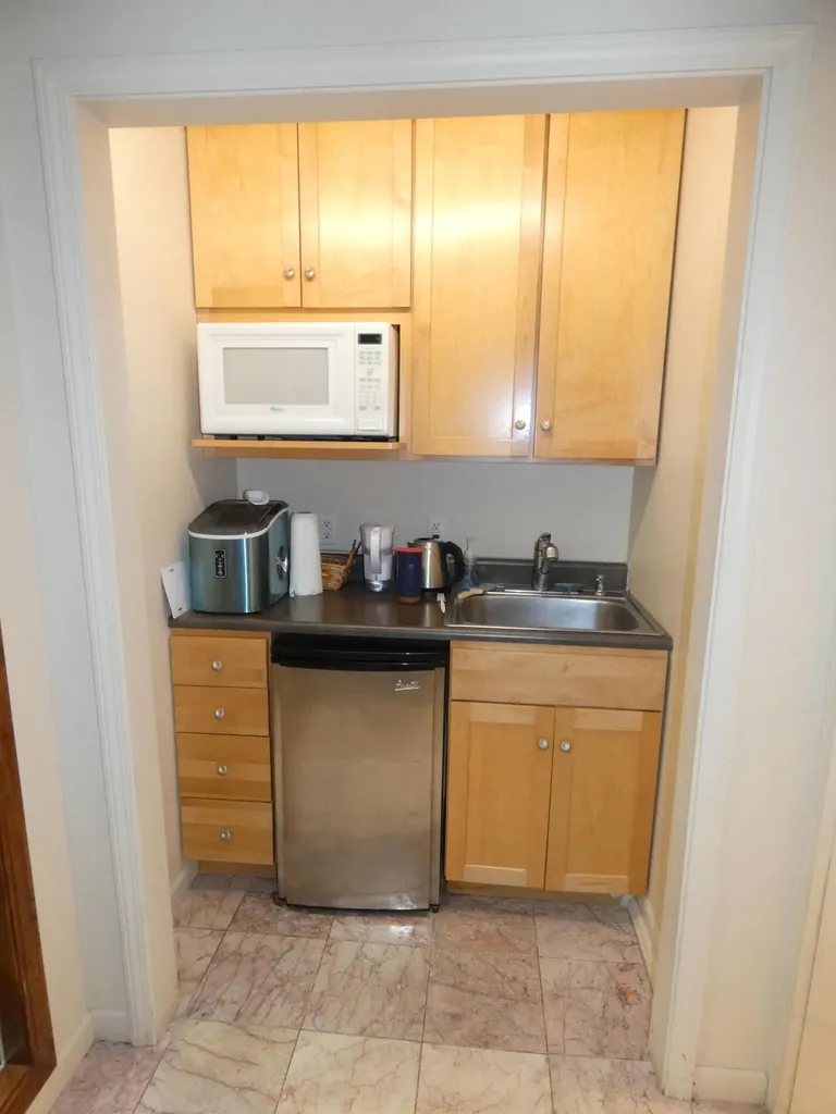 1211 E Napier Avenue Benton Charter Township MI 49022
