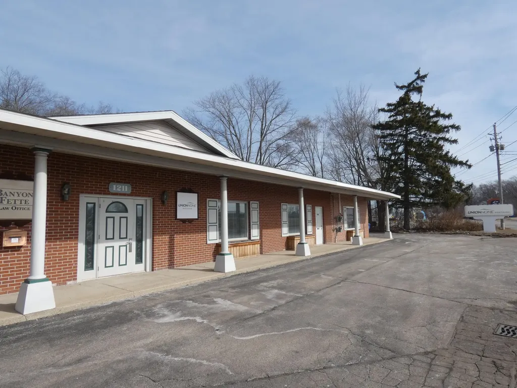1211 E Napier Avenue Benton Charter Township MI 49022