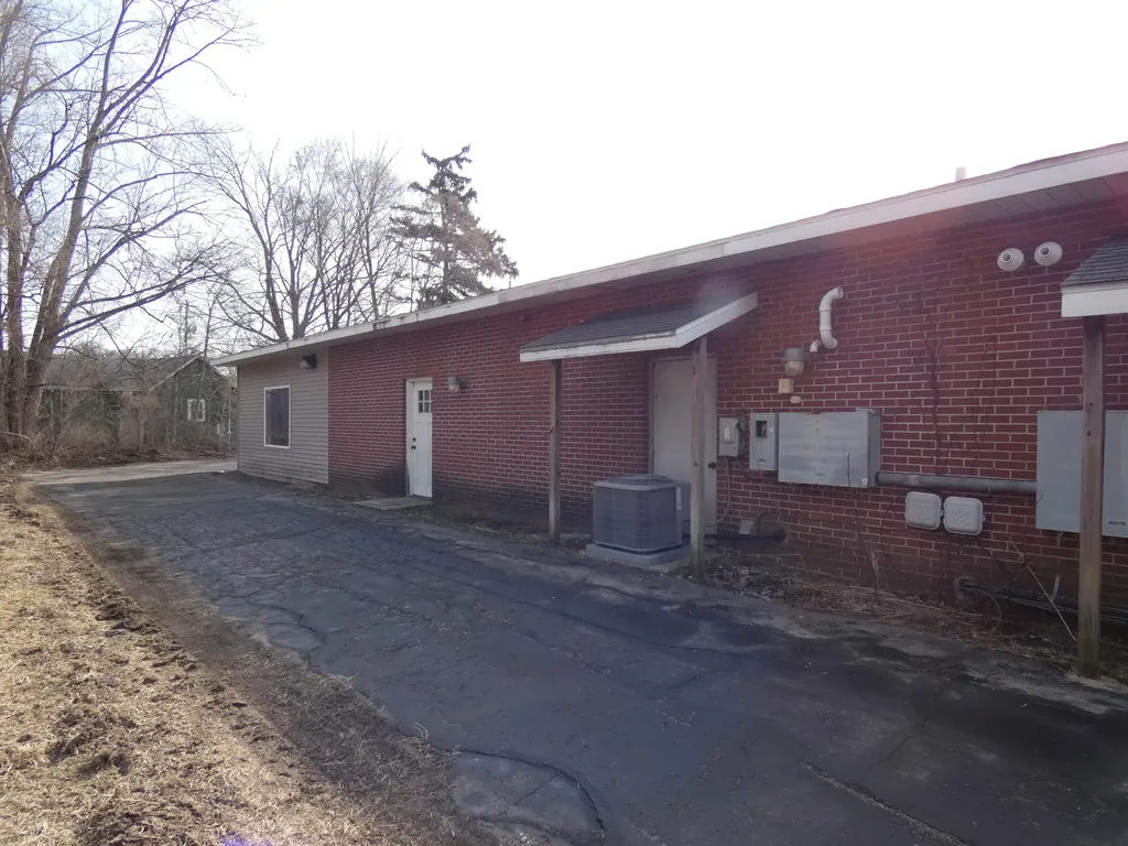 1211 E Napier Avenue Benton Charter Township MI 49022