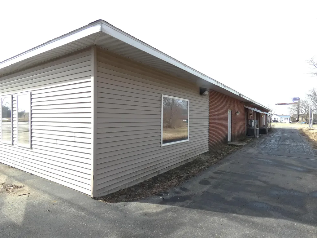 1211 E Napier Avenue Benton Charter Township MI 49022