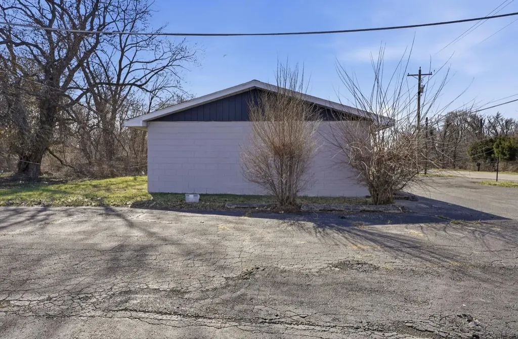 107 S Crystal Avenue Benton Charter Township MI 49022