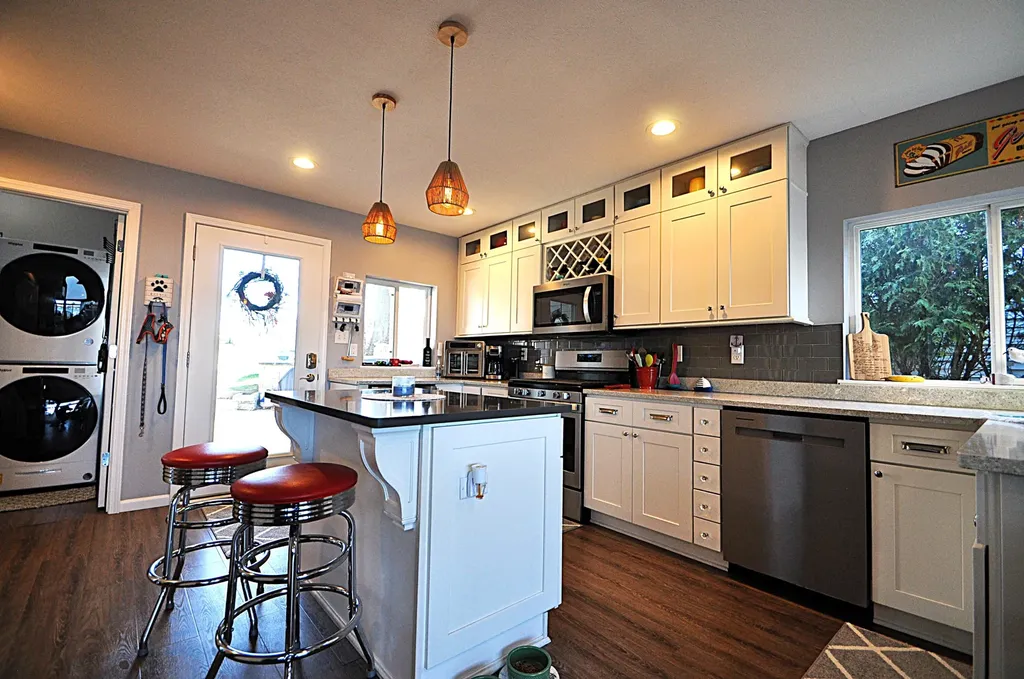 23642 S Shore Drive Ontwa Township MI 49112