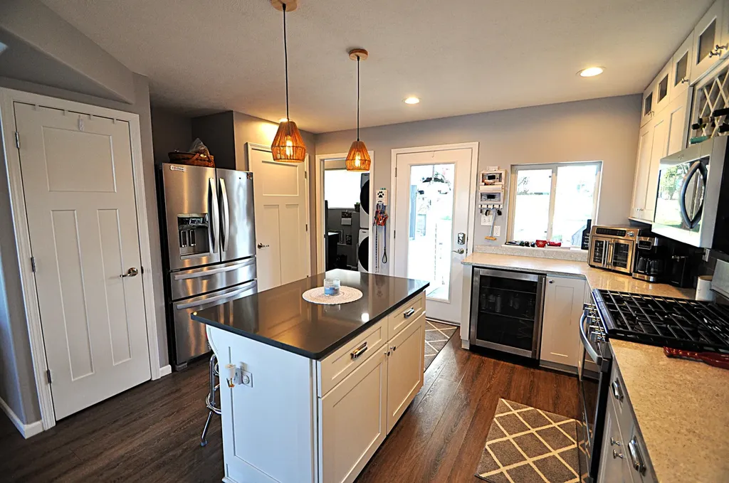 23642 S Shore Drive Ontwa Township MI 49112