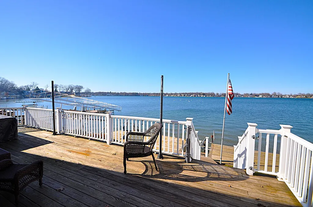 23642 S Shore Drive Ontwa Township MI 49112