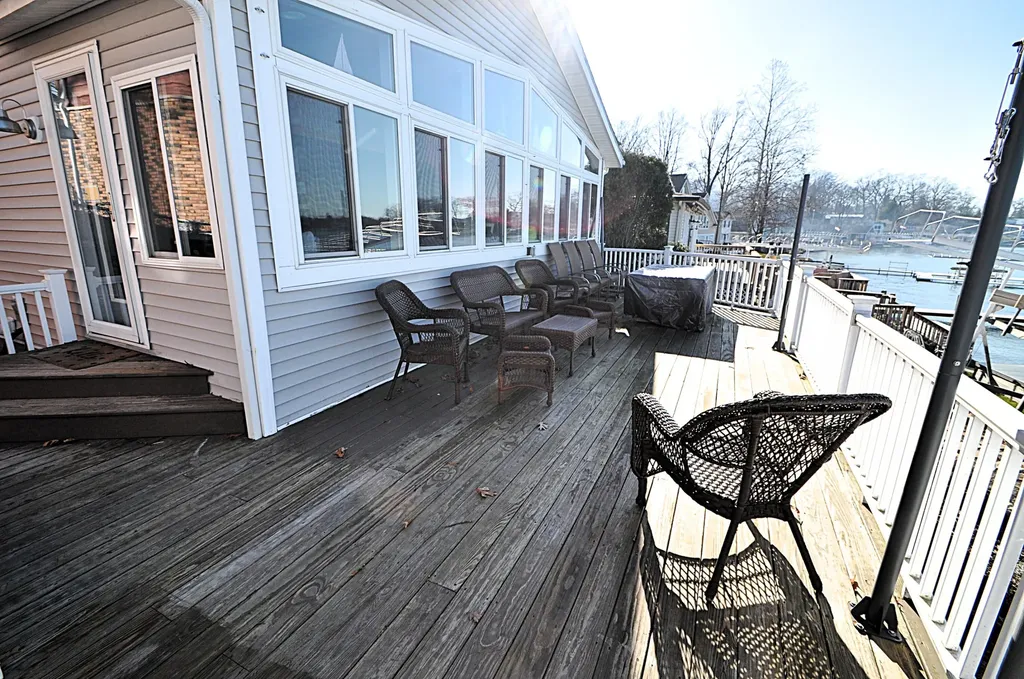 23642 S Shore Drive Ontwa Township MI 49112