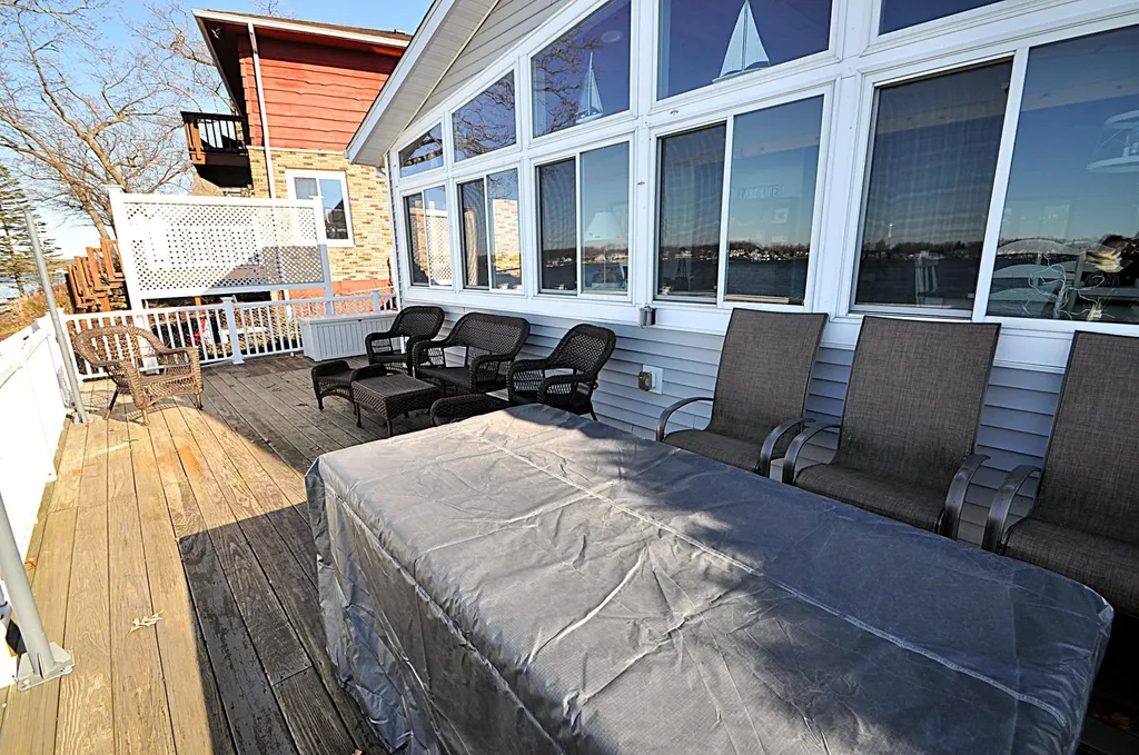 23642 S Shore Drive Ontwa Township MI 49112