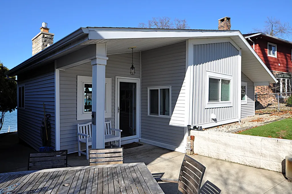 23642 S Shore Drive Ontwa Township MI 49112