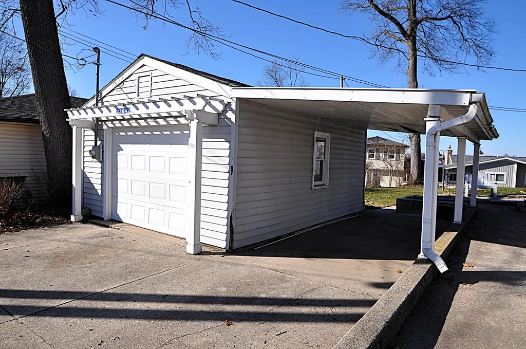 23642 S Shore Drive Ontwa Township MI 49112