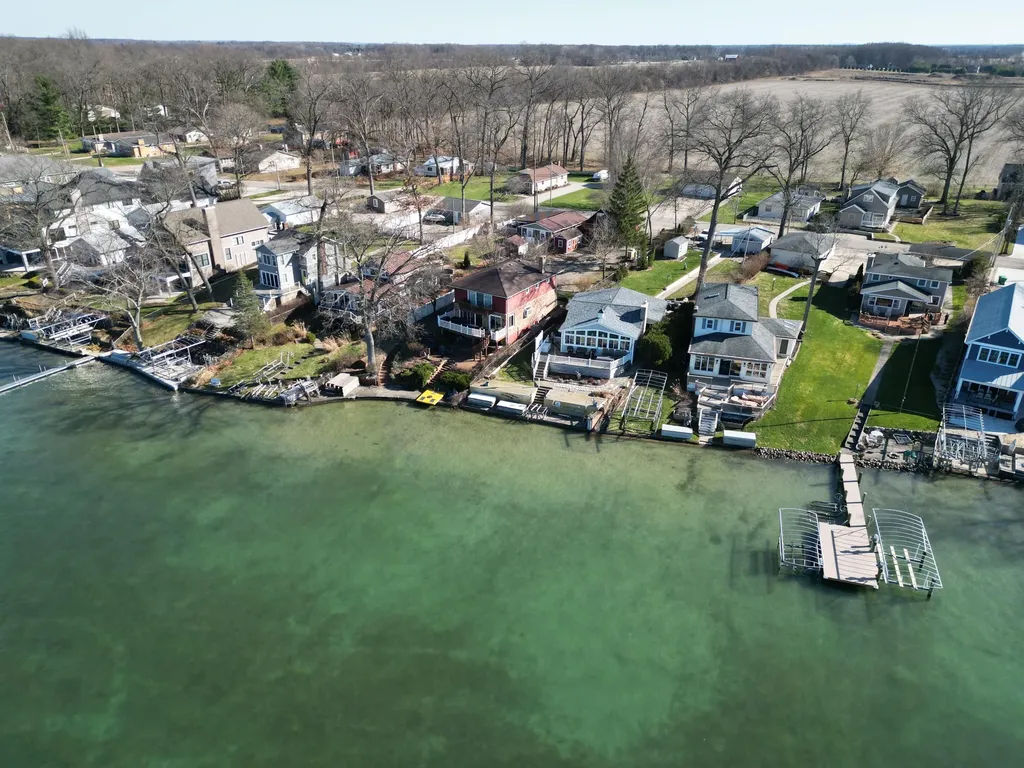 23642 S Shore Drive Ontwa Township MI 49112
