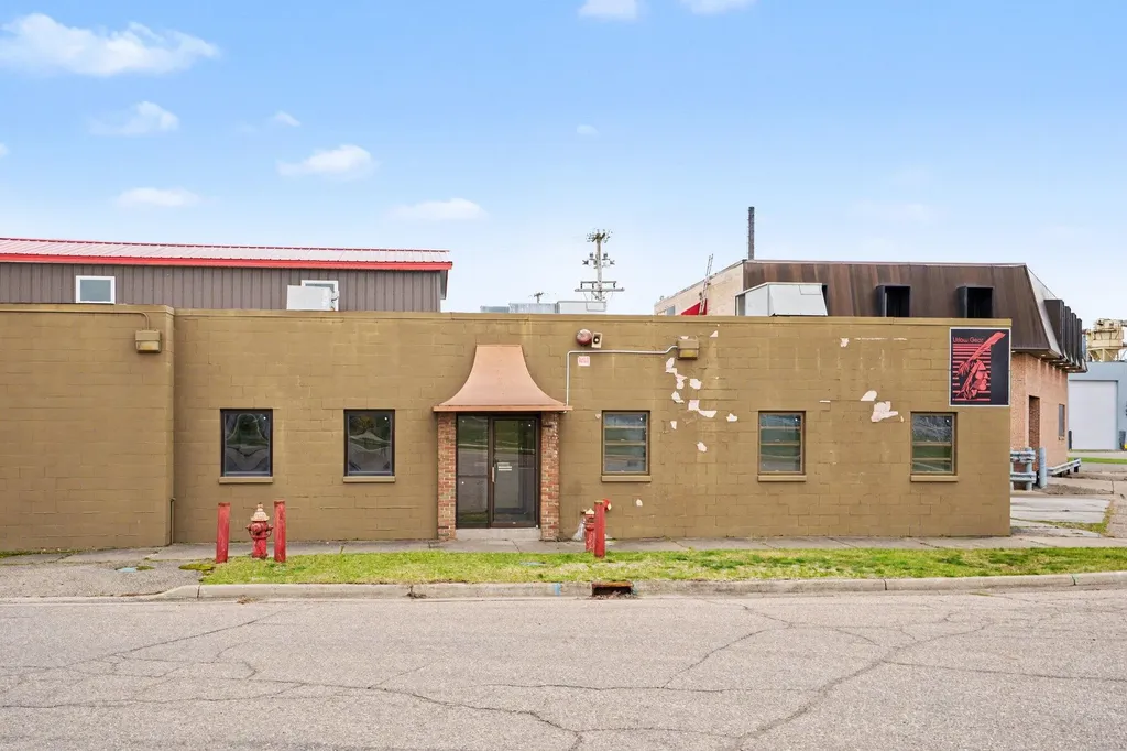 100 Lagrange Street Dowagiac City MI 49047