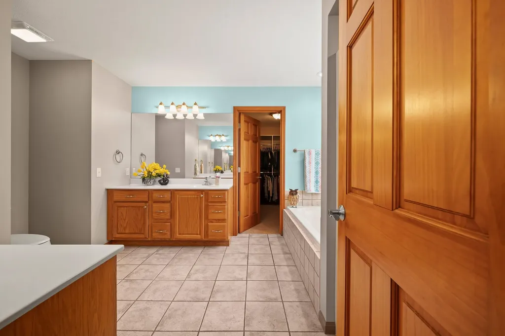 9847 Quail Run Court Lake Charter Township MI 49106
