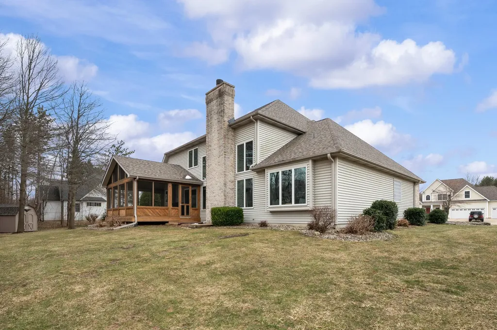 9847 Quail Run Court Lake Charter Township MI 49106