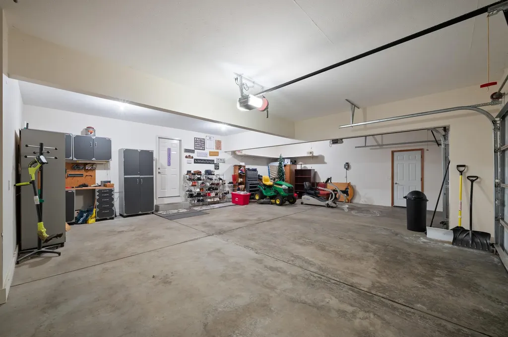 9847 Quail Run Court Lake Charter Township MI 49106