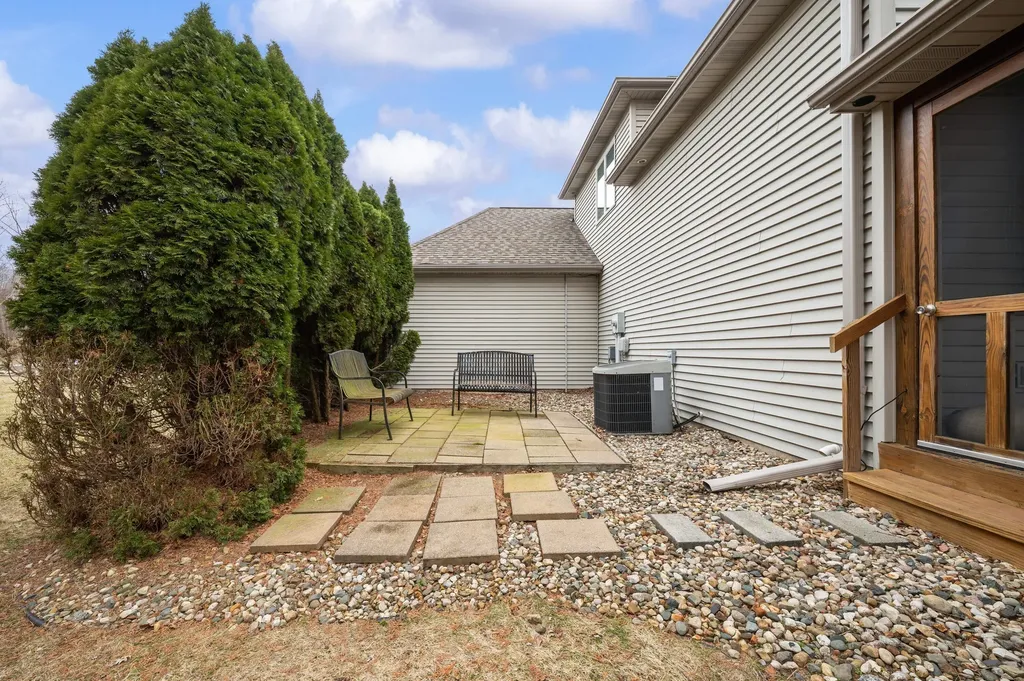 9847 Quail Run Court Lake Charter Township MI 49106