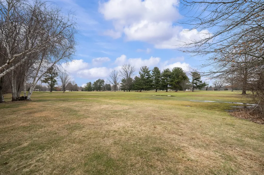 9847 Quail Run Court Lake Charter Township MI 49106