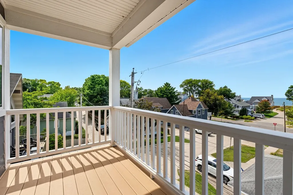 622 Vine Street St. Joseph City MI 49085
