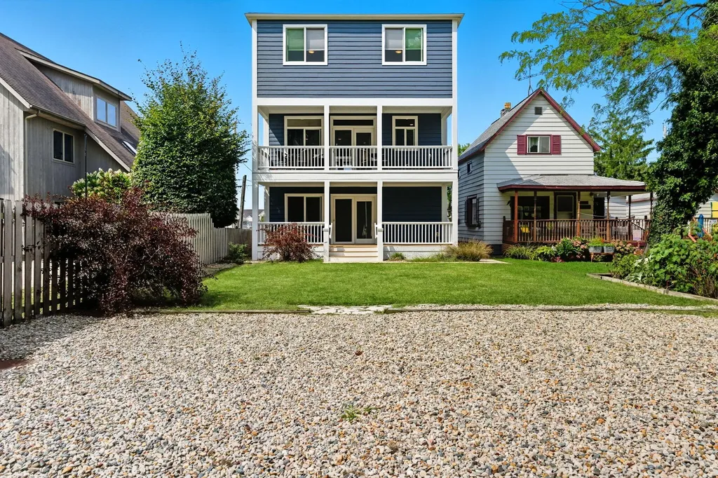 622 Vine Street St. Joseph City MI 49085