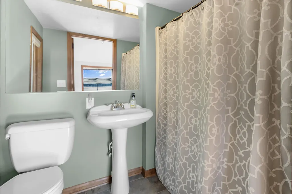 24199 N Shore Drive Ontwa Township MI 49112