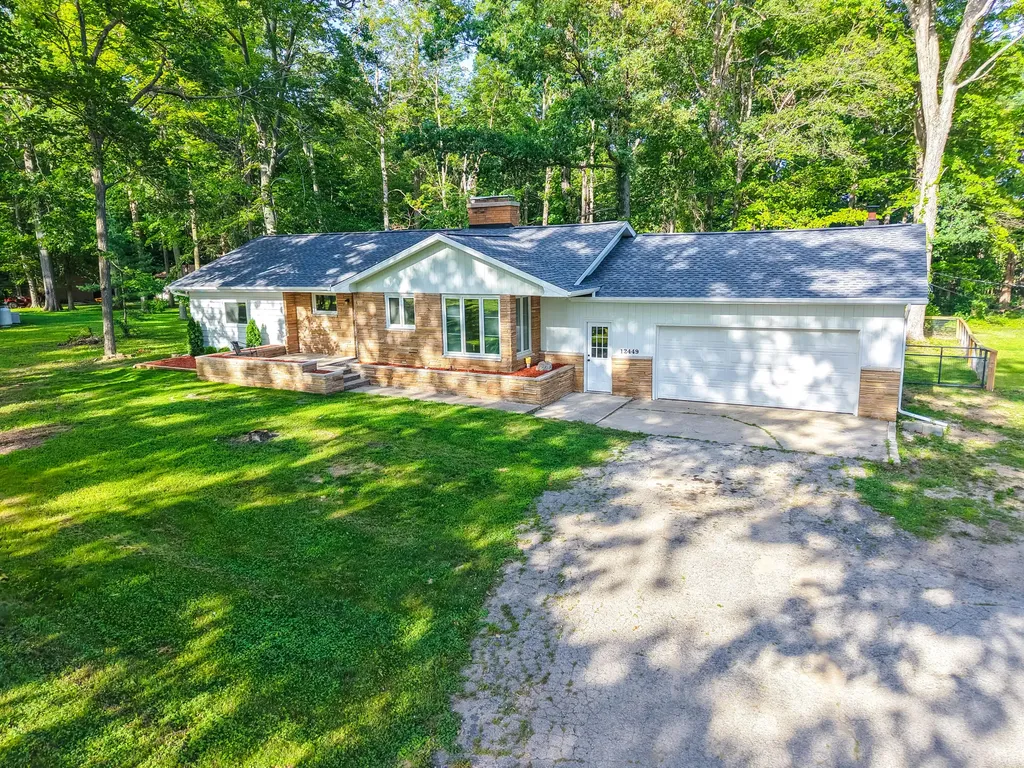 12449 California Road Weesaw Township MI 49125