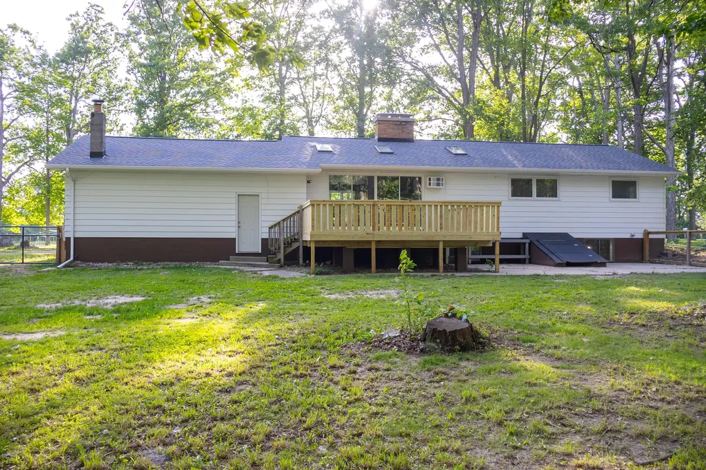 12449 California Road Weesaw Township MI 49125