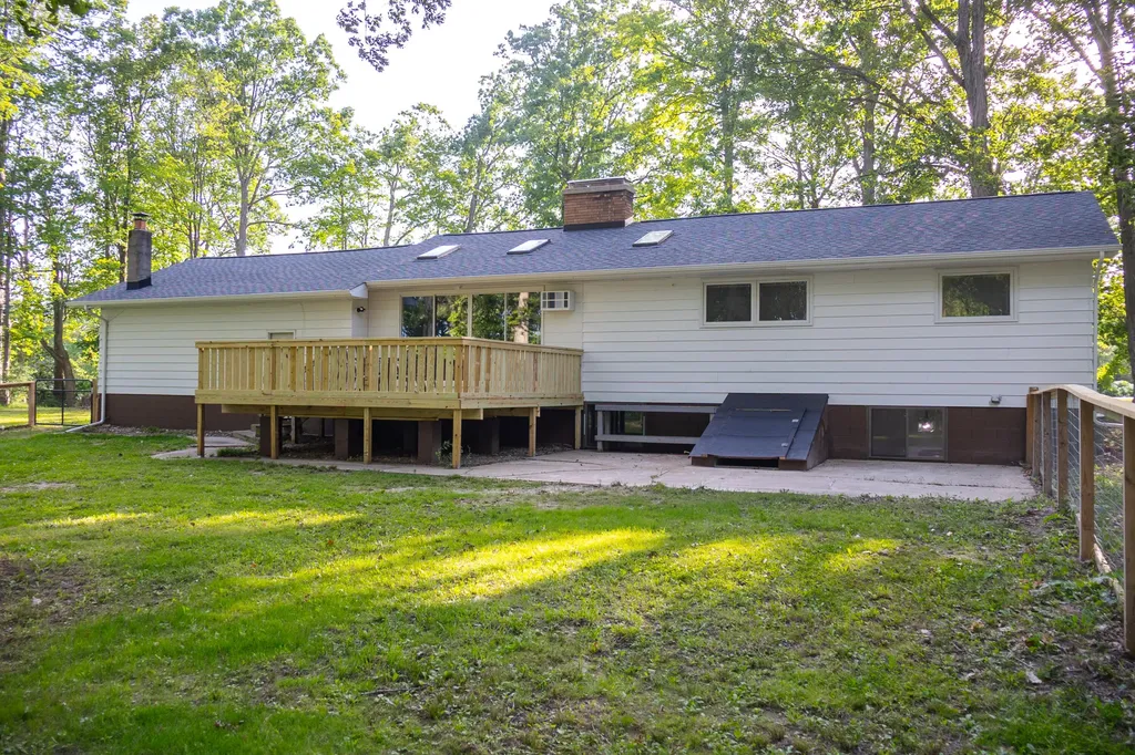 12449 California Road Weesaw Township MI 49125