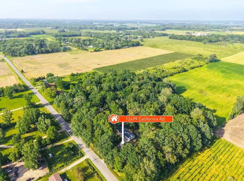 12449 California Road Weesaw Township MI 49125