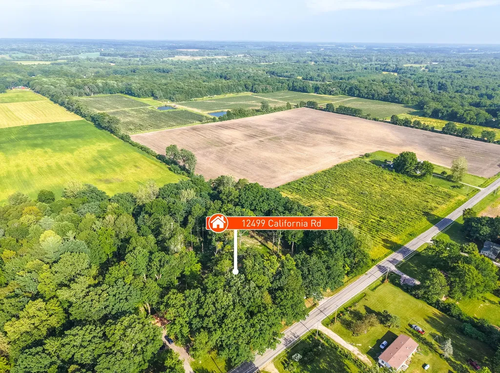 12449 California Road Weesaw Township MI 49125