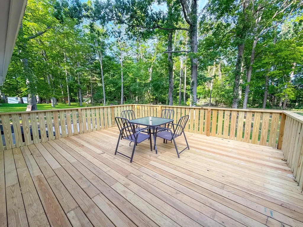 12449 California Road Weesaw Township MI 49125
