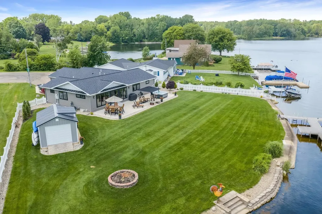 52181 Rivolake Road Mendon Township MI 49093