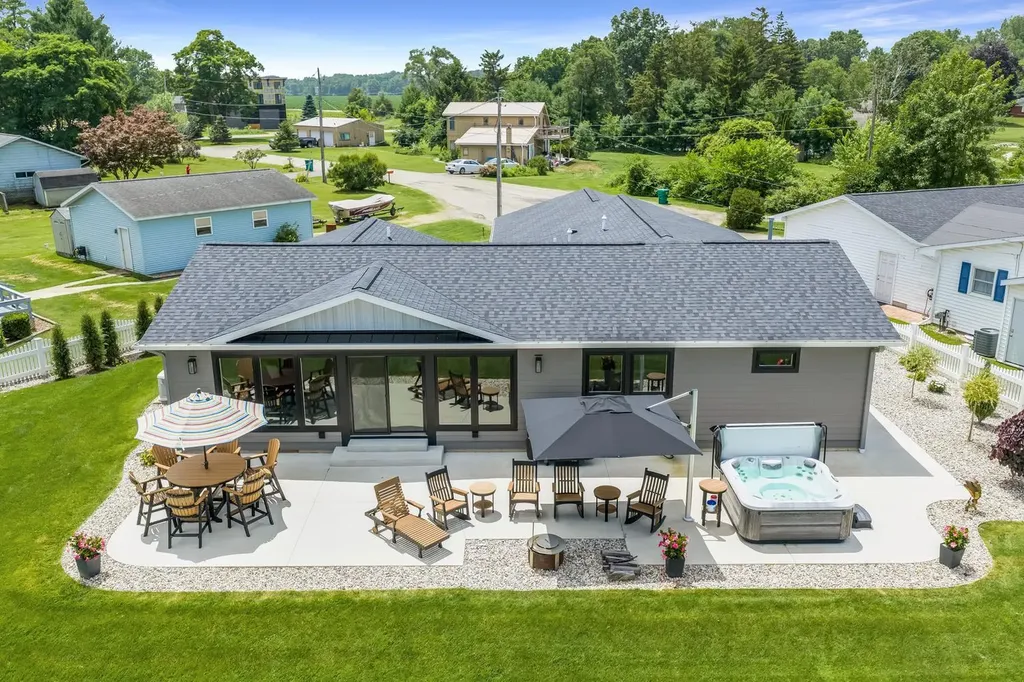 52181 Rivolake Road Mendon Township MI 49093