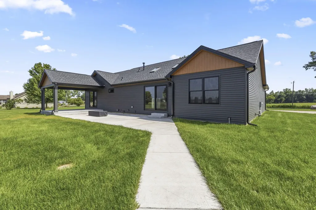 20872 State Line Road Mason Township MI 49112