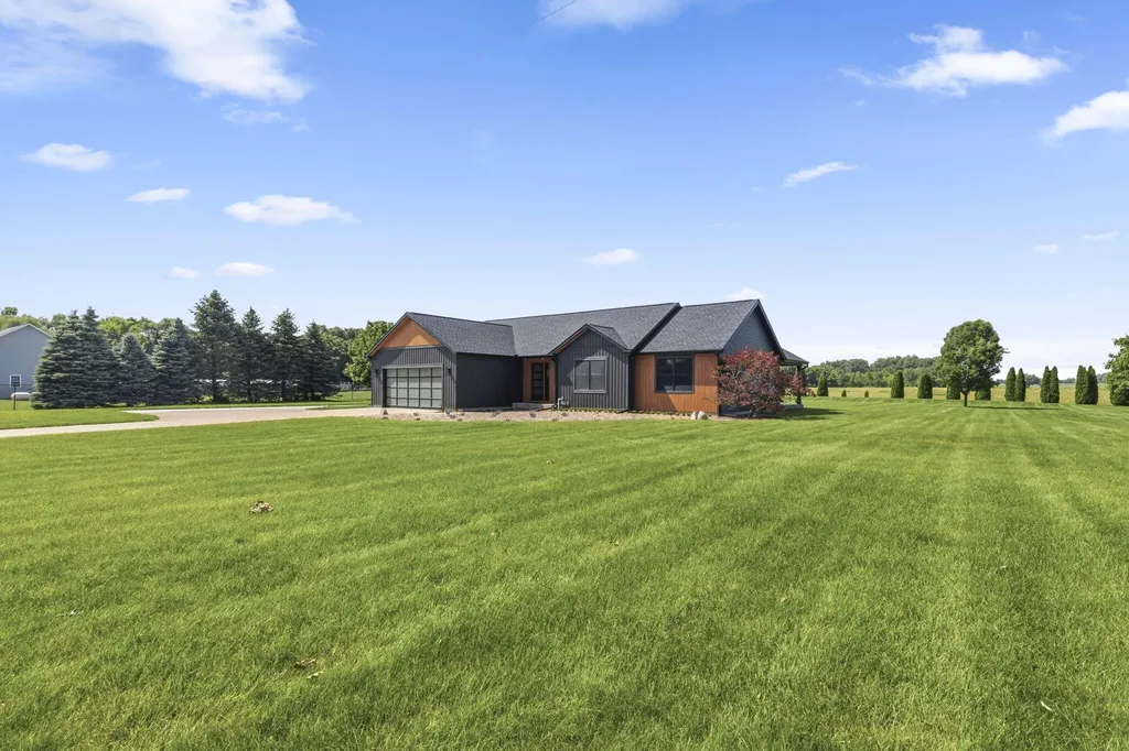 20872 State Line Road Mason Township MI 49112
