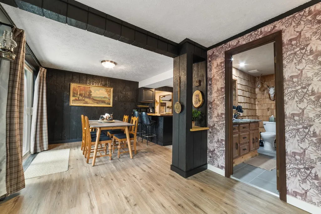 1880 Cherry Creek Trail Lovells Township MI 49738