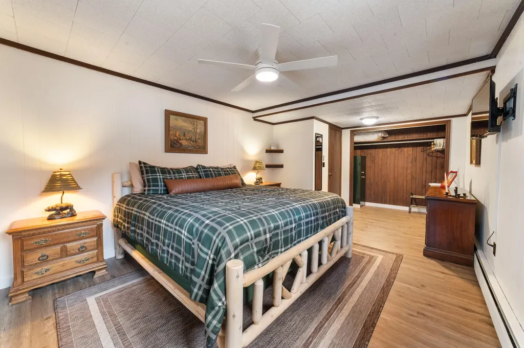 1880 Cherry Creek Trail Lovells Township MI 49738