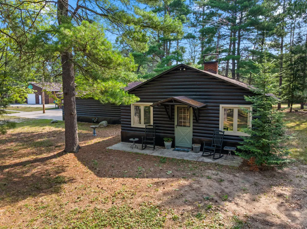 1880 Cherry Creek Trail Lovells Township MI 49738