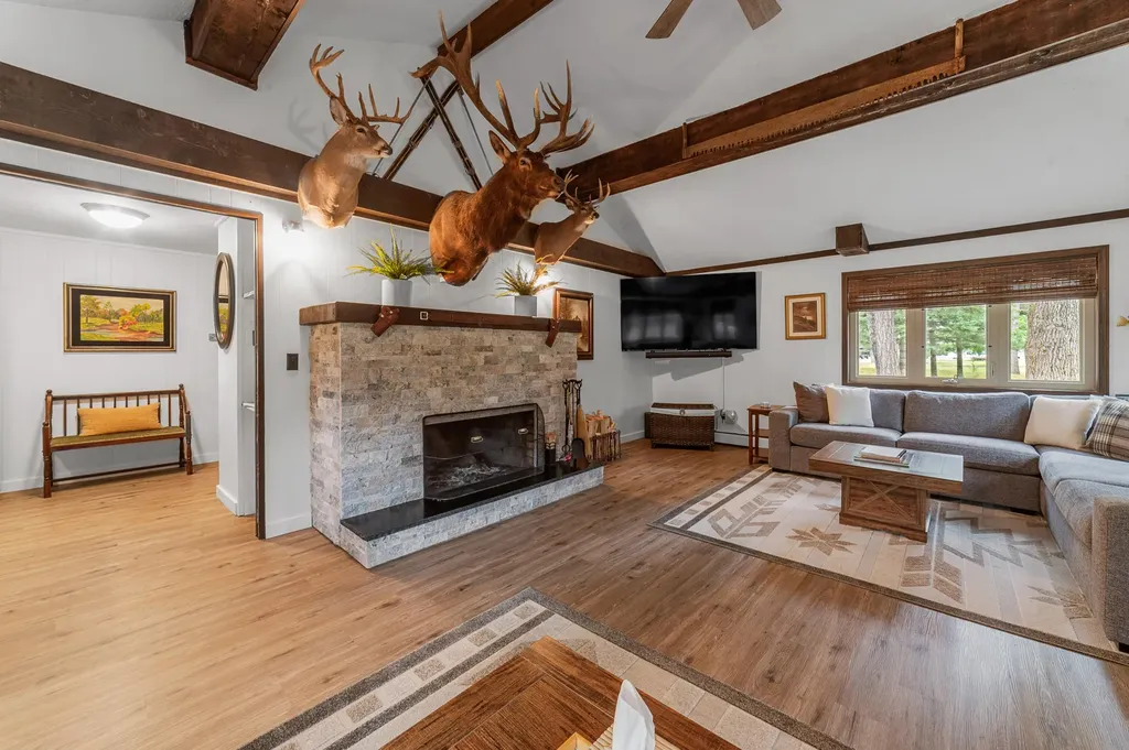 1880 Cherry Creek Trail Lovells Township MI 49738